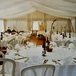 Chateau De Lugerat Bed & Breakfast 3*