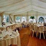 Chateau De Lugerat 3*