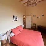 Chateau De Lugerat 3*