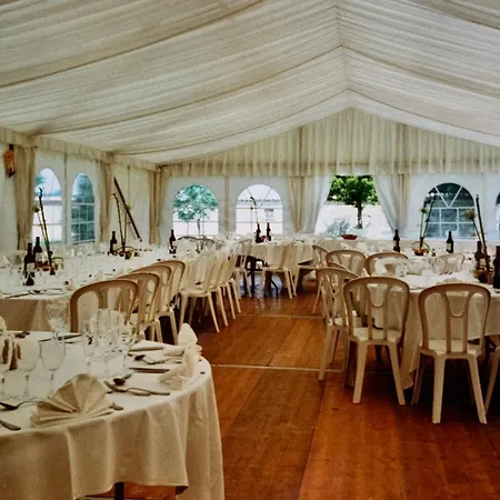 Chateau De Lugerat 3*