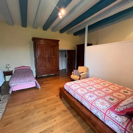 Bed & Breakfast Chateau De Lugerat Bignac