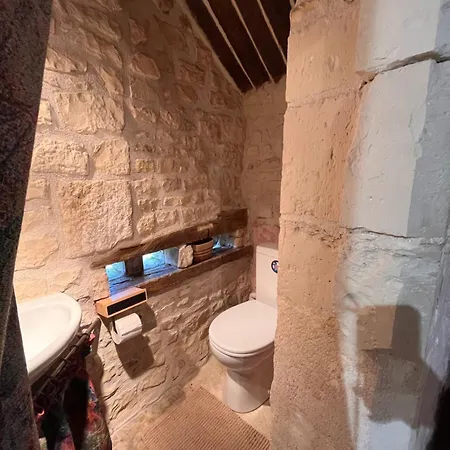 Chateau De Lugerat Bed & Breakfast 3*