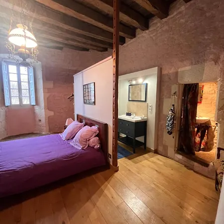 Bed & Breakfast Chateau De Lugerat 3*