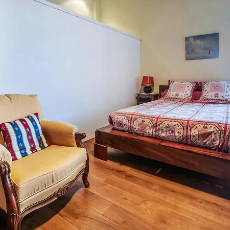 Bed & Breakfast Chateau De Lugerat Bignac