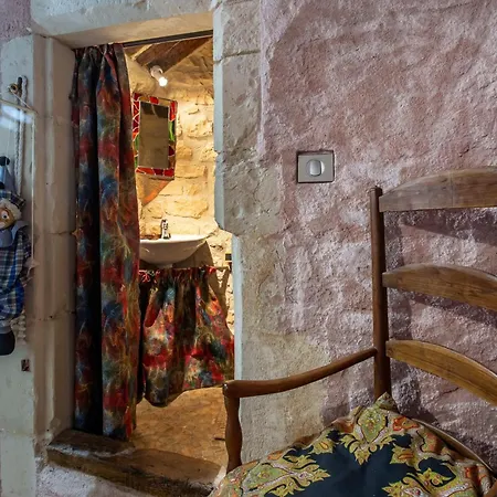 Chateau De Lugerat 3*