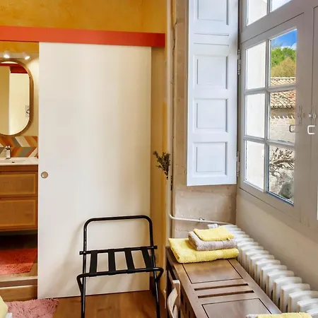 Chateau De Lugerat Bed & Breakfast