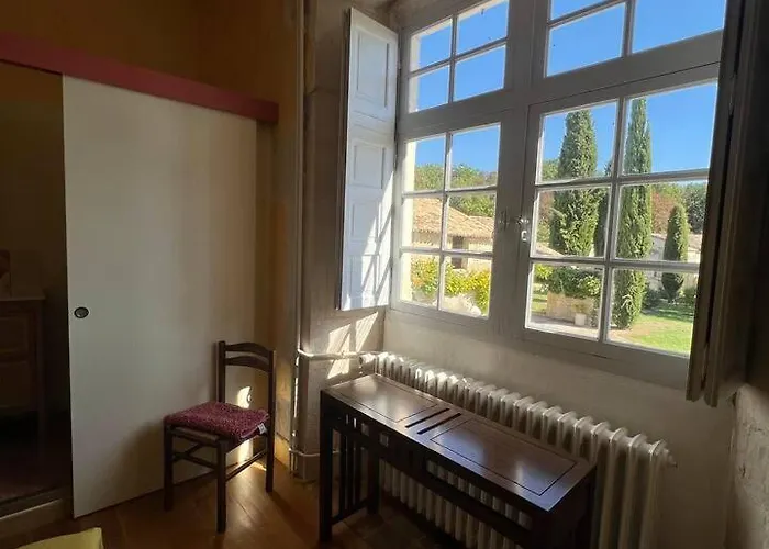 Chateau De Lugerat - 4 - 2 Et 3 Personnes Montignac-Charente