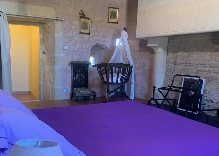 Chateau De Lugerat - 4 - 2 Et 3 Personnes Montignac-Charente