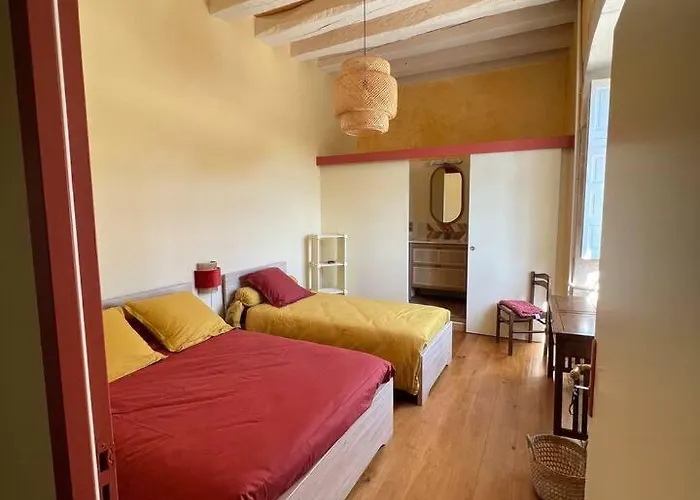 Chateau De Lugerat - 4 - 2 Et 3 Personnes Bed & Breakfast