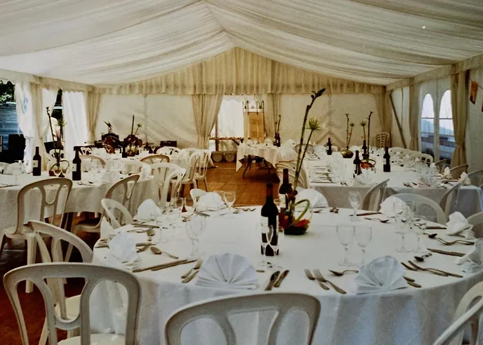 Chateau De Lugerat - 4 - 2 Et 3 Personnes Bed & Breakfast *